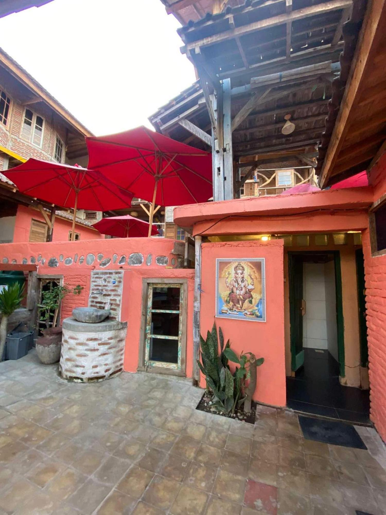 Gili La Boheme Hostel Gili Trawangan Exterior photo