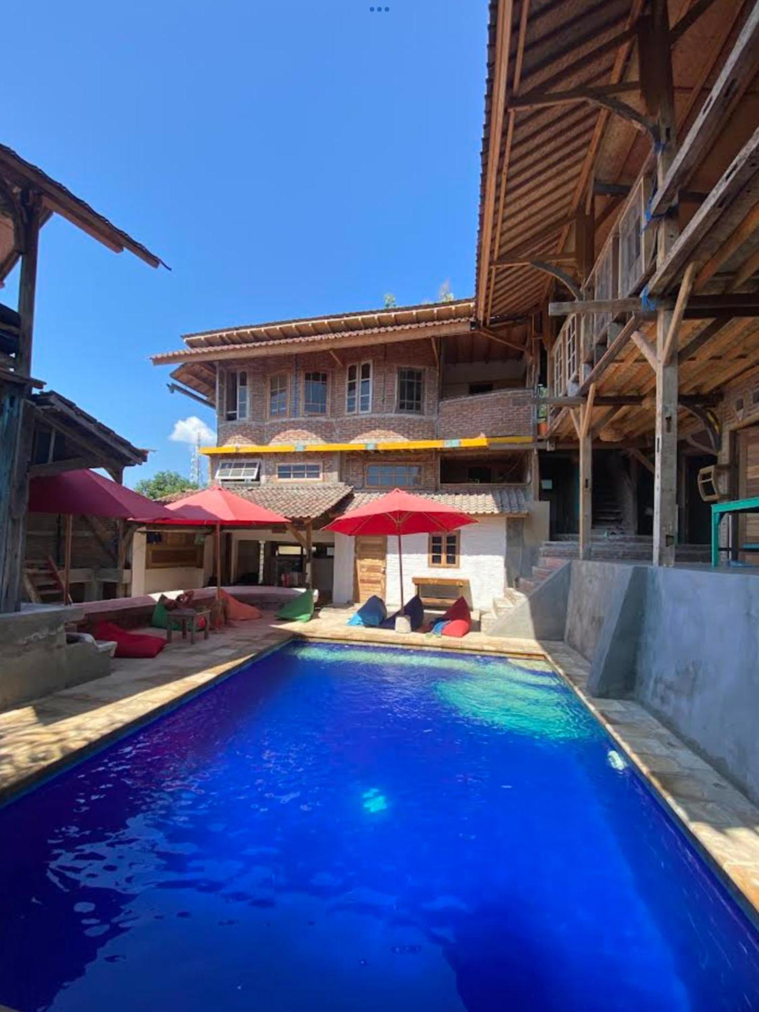 Gili La Boheme Hostel Gili Trawangan Exterior photo