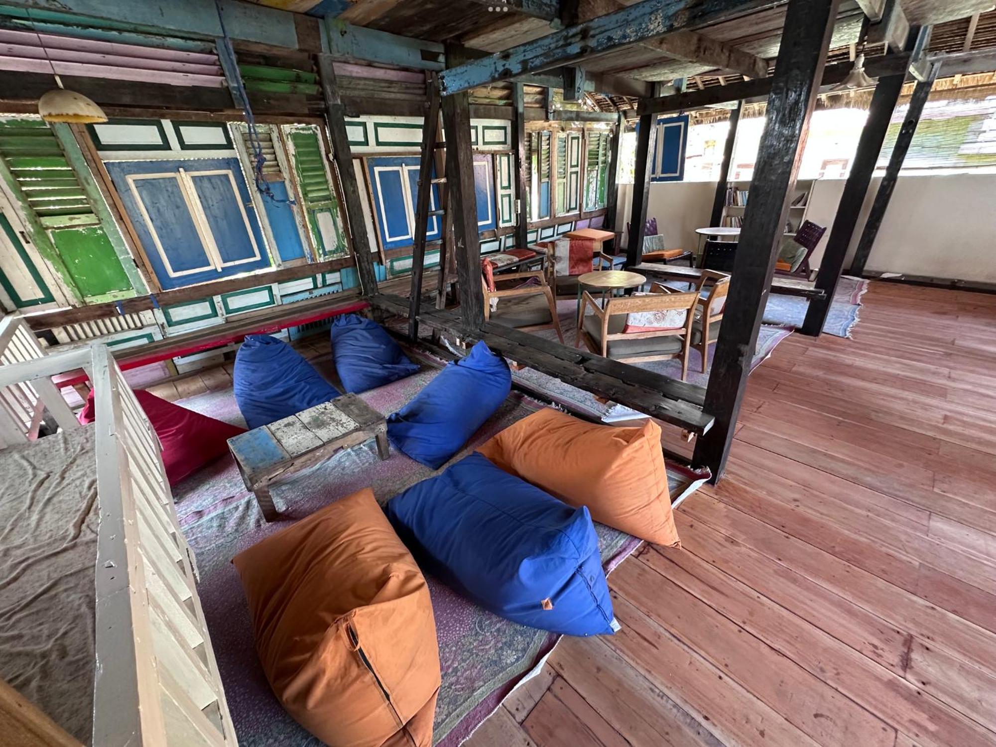 Gili La Boheme Hostel Gili Trawangan Exterior photo