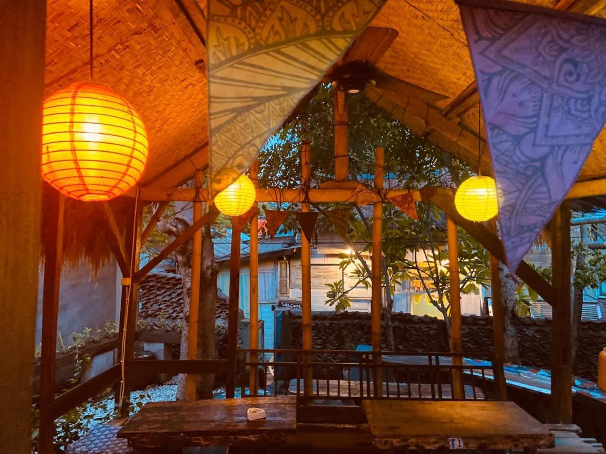 Gili La Boheme Hostel Gili Trawangan Exterior photo